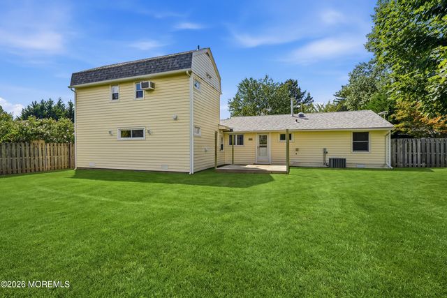 119 Court Drive, Shrewsbury Boro, NJ 07702