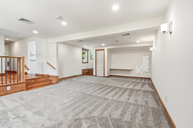 119 Court Drive, Shrewsbury Boro, NJ 07702