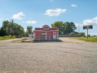 12015 S Poplar Street, Claremore, OK 74017