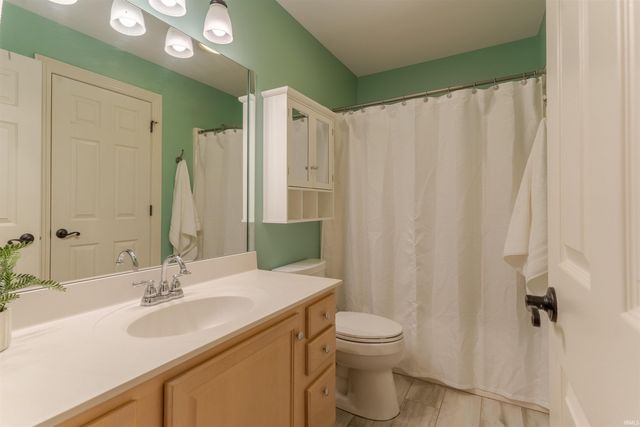 2800 Briarcliff Drive, Newburgh, IN 47630