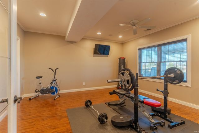 2800 Briarcliff Drive, Newburgh, IN 47630