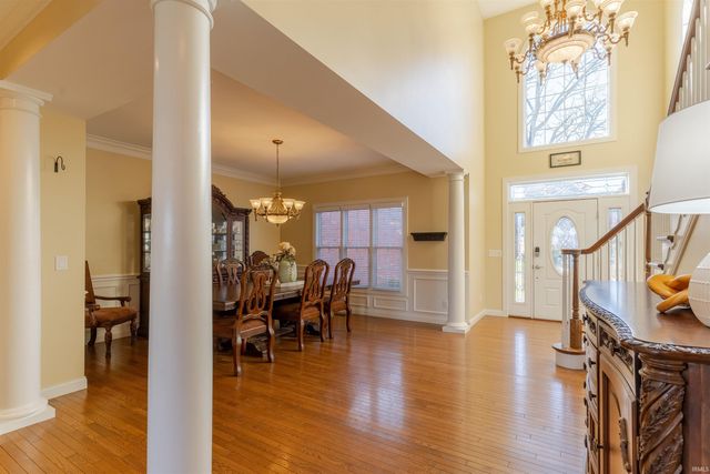 2800 Briarcliff Drive, Newburgh, IN 47630