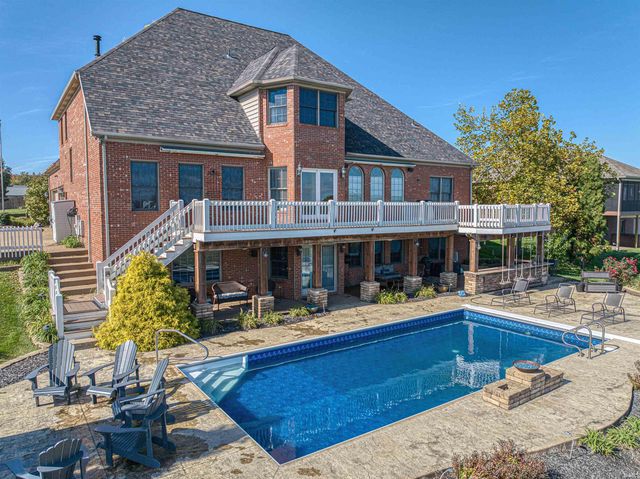 2800 Briarcliff Drive, Newburgh, IN 47630