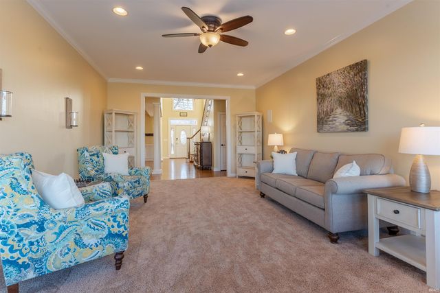 2800 Briarcliff Drive, Newburgh, IN 47630