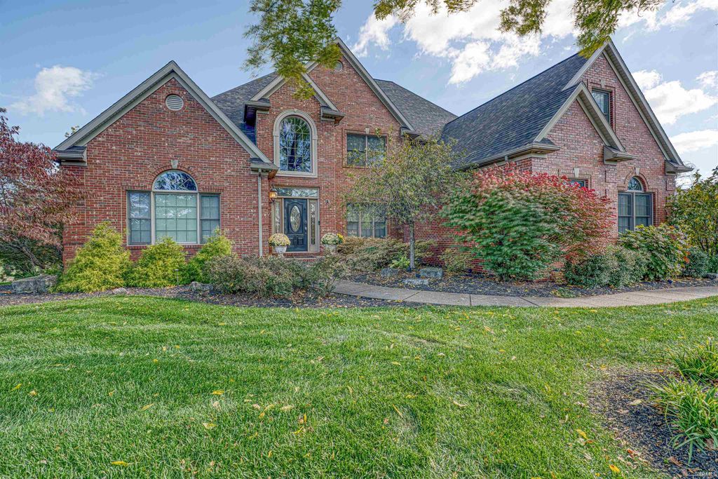 2800 Briarcliff Drive, Newburgh, IN 47630