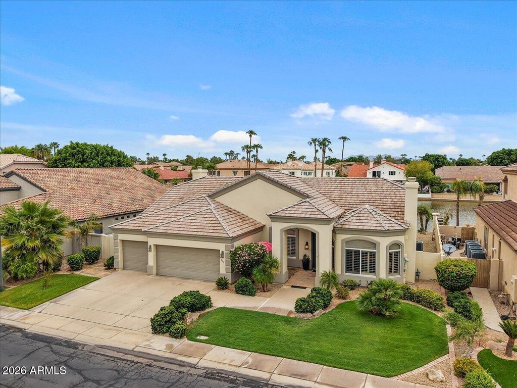 1902 E WILLOW TREE Court, Gilbert, AZ 85234 — photo 5