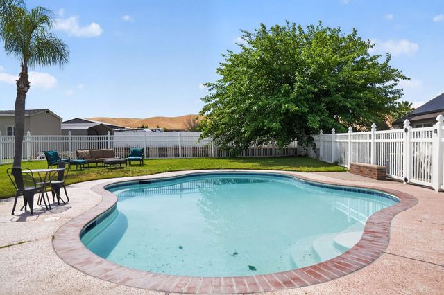 34672 Bernard Rd, Tracy, CA 95377