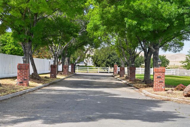 34672 Bernard Rd, Tracy, CA 95377