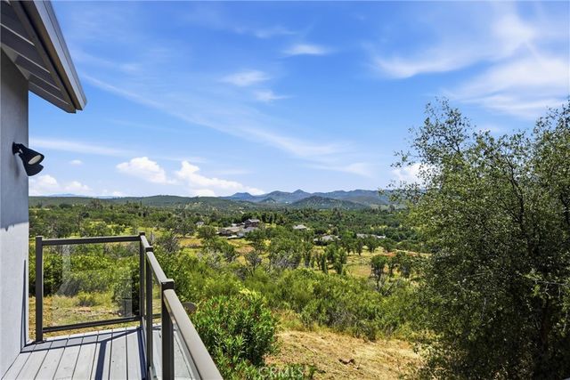20069 Honey Hill, Hidden Valley Lake, CA 95467