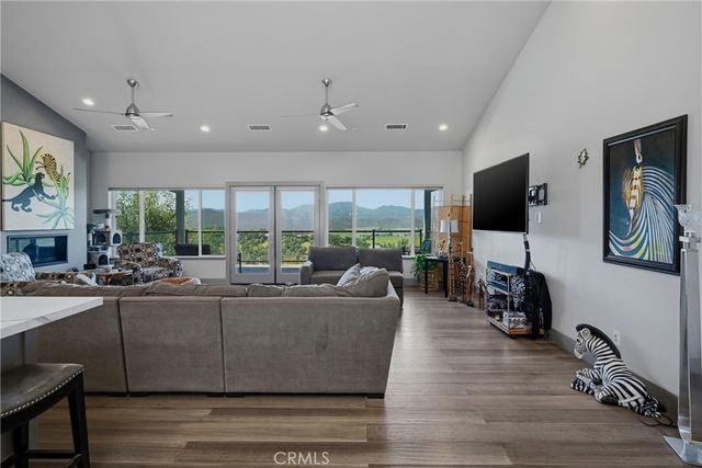 20069 Honey Hill, Hidden Valley Lake, CA 95467