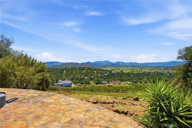 20069 Honey Hill, Hidden Valley Lake, CA 95467