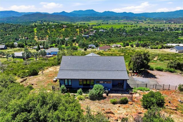 20069 Honey Hill, Hidden Valley Lake, CA 95467
