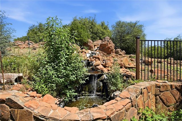 20069 Honey Hill, Hidden Valley Lake, CA 95467