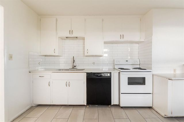 720 S Santa Fe Drive, Edmond, OK 73003