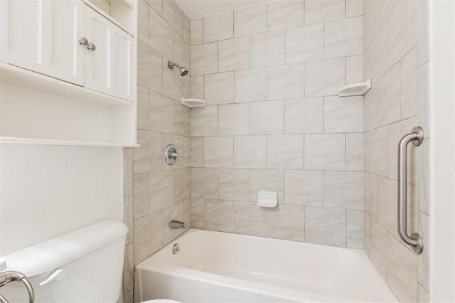 720 S Santa Fe Drive, Edmond, OK 73003