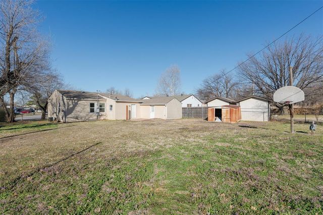 720 S Santa Fe Drive, Edmond, OK 73003