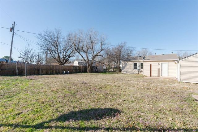 720 S Santa Fe Drive, Edmond, OK 73003