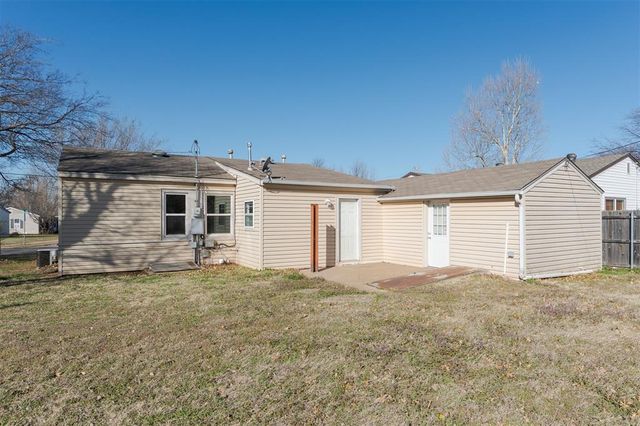 720 S Santa Fe Drive, Edmond, OK 73003