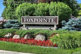 4231 Foxpointe Drive, West Bloomfield Charter Township, MI 48323