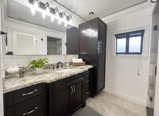 3069 SW 21st St, Miami, FL 33145