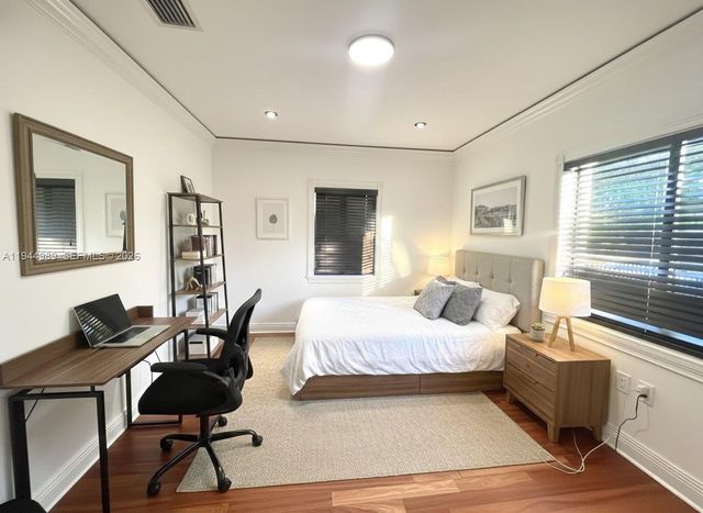 3069 SW 21st St, Miami, FL 33145