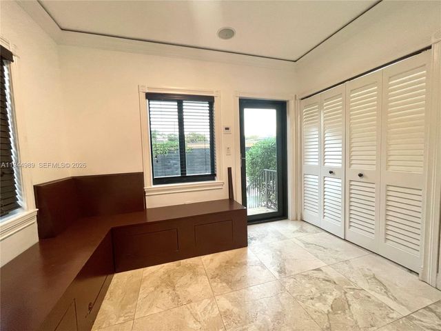 3069 SW 21st St, Miami, FL 33145