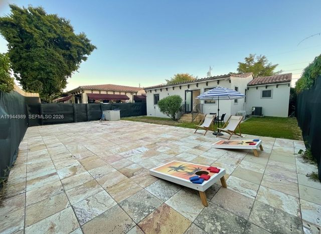 3069 SW 21st St, Miami, FL 33145