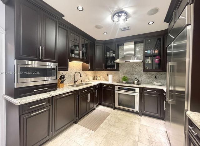 3069 SW 21st St, Miami, FL 33145