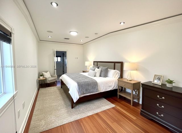 3069 SW 21st St, Miami, FL 33145