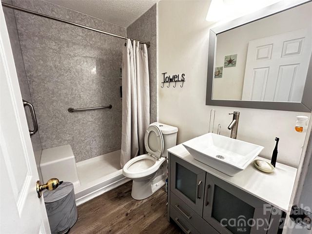 10132 Ashley Farm Drive, Matthews, NC 28105