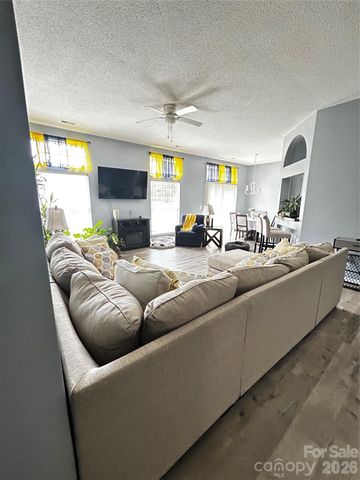 10132 Ashley Farm Drive, Matthews, NC 28105
