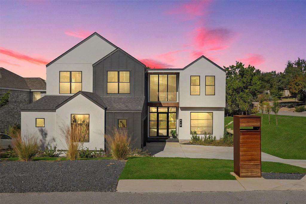 419 Hazeltine DR, Lakeway, TX 78734