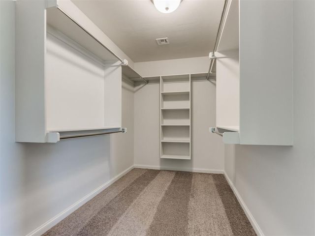 7701 Wilshire Woods Drive, Yukon, OK 73099