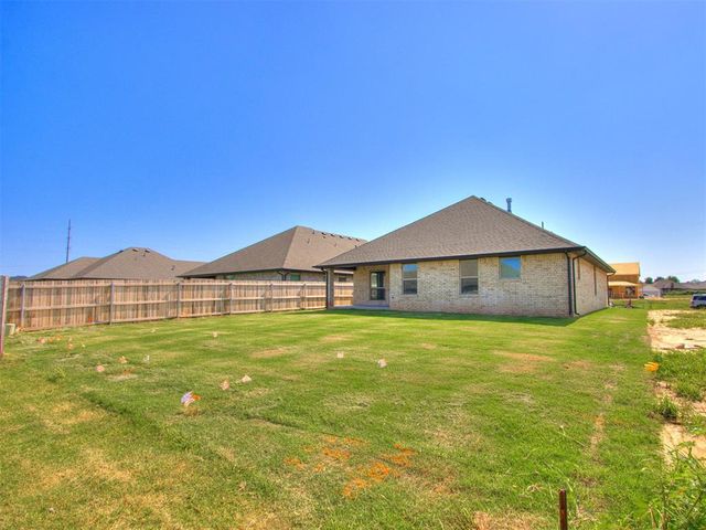 7701 Wilshire Woods Drive, Yukon, OK 73099