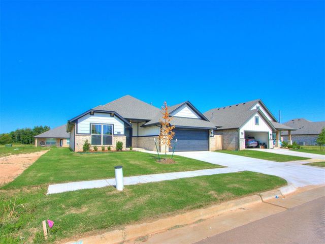 7701 Wilshire Woods Drive, Yukon, OK 73099