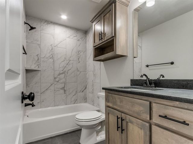 7701 Wilshire Woods Drive, Yukon, OK 73099