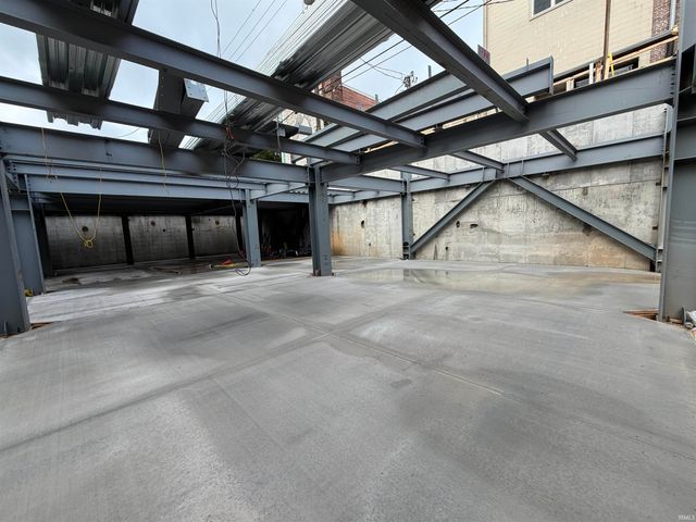 115 E Kirkwood Ave Unit 306, Bloomington, IN 47408