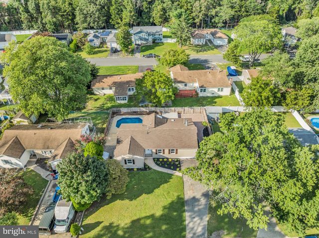 20 HAINES ST E, Lanoka Harbor, NJ 08734
