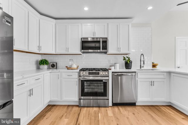 20 HAINES ST E, Lanoka Harbor, NJ 08734