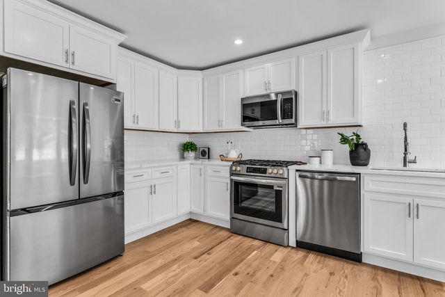 20 HAINES ST E, Lanoka Harbor, NJ 08734