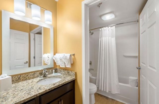 20 International Place 107, Tewksbury, MA 01876