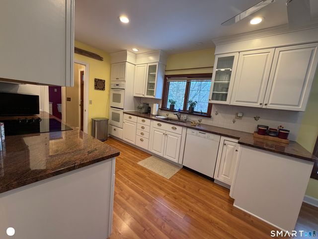 20 Arrowhead Road, Wilton, CT 06897