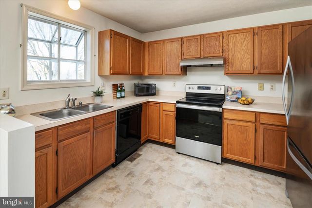 1198 N CARROLL ST, Hampstead, MD 21074