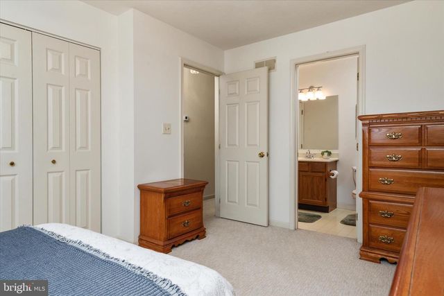 1198 N CARROLL ST, Hampstead, MD 21074