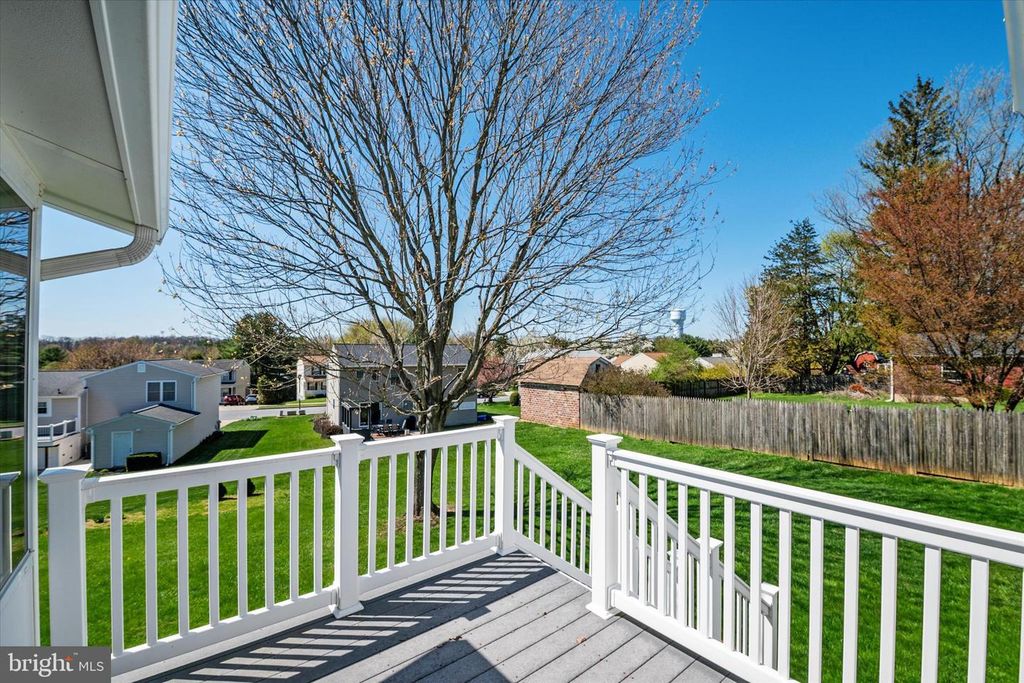 Image 12 of property listing at 1198 N CARROLL ST, Hampstead, MD 21074