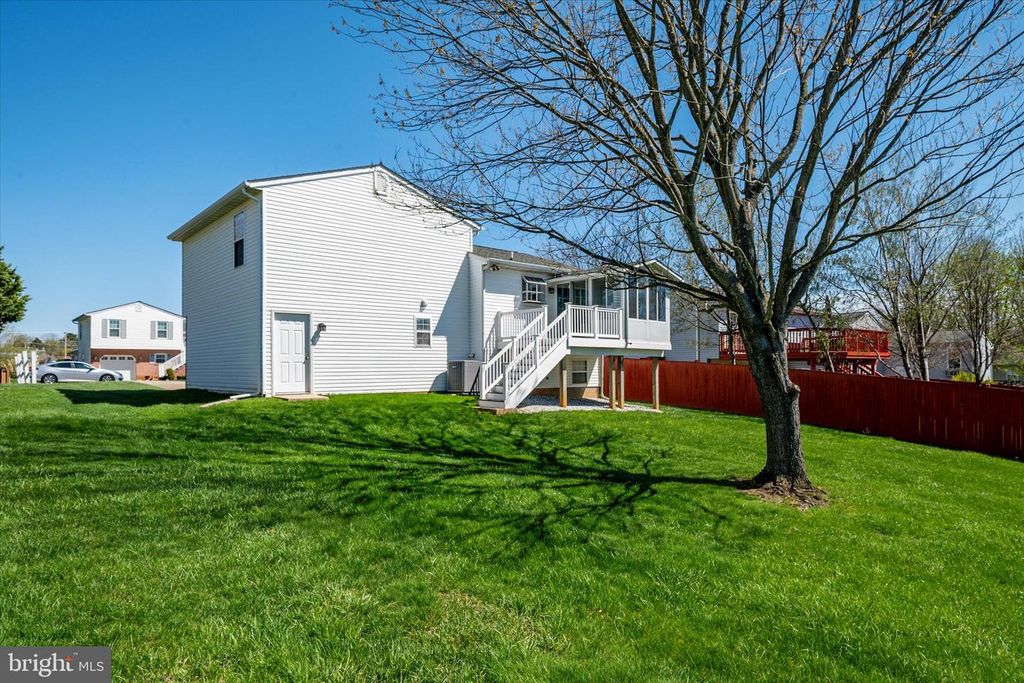 Image 30 of property listing at 1198 N CARROLL ST, Hampstead, MD 21074