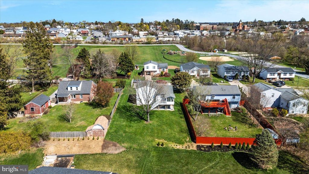 Image 38 of property listing at 1198 N CARROLL ST, Hampstead, MD 21074