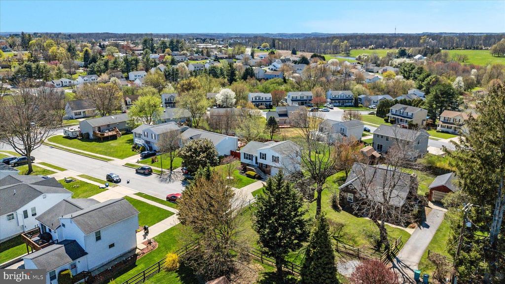 Image 41 of property listing at 1198 N CARROLL ST, Hampstead, MD 21074