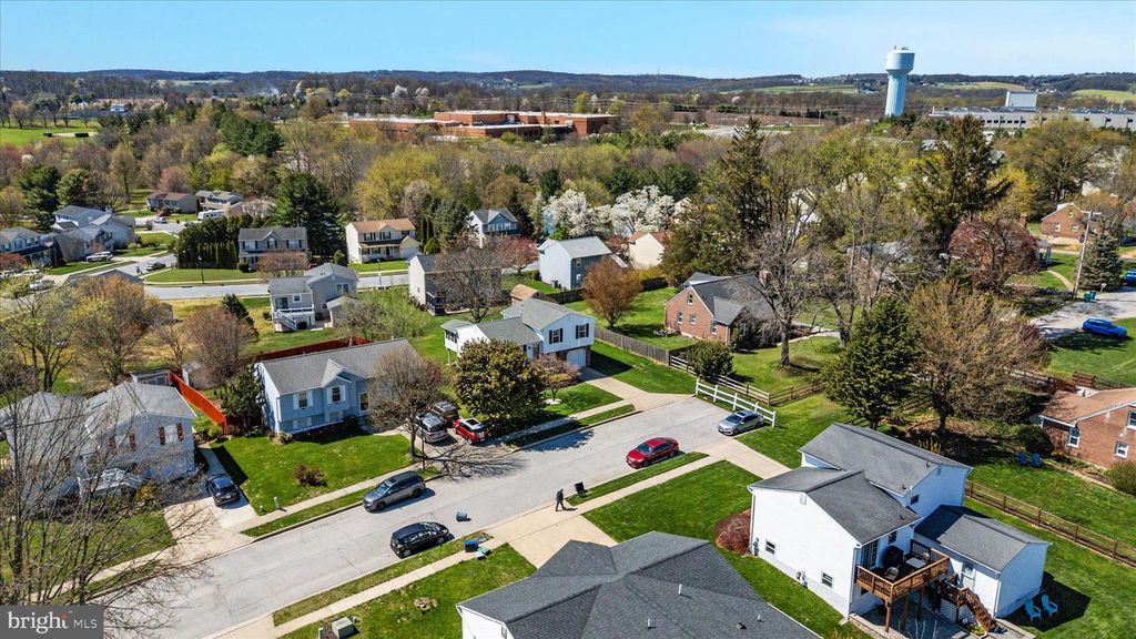 Image 44 of property listing at 1198 N CARROLL ST, Hampstead, MD 21074