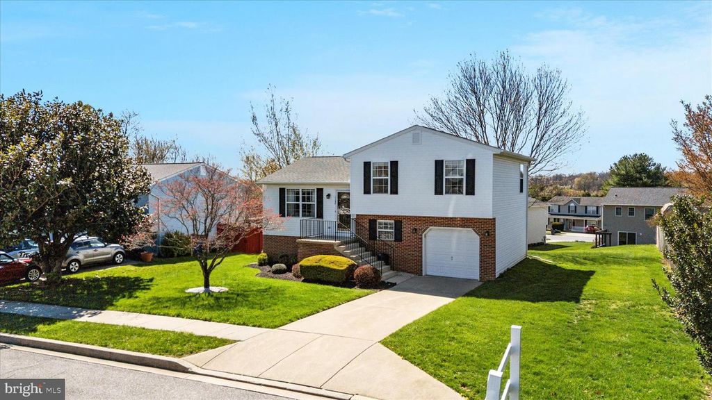 Image 45 of property listing at 1198 N CARROLL ST, Hampstead, MD 21074